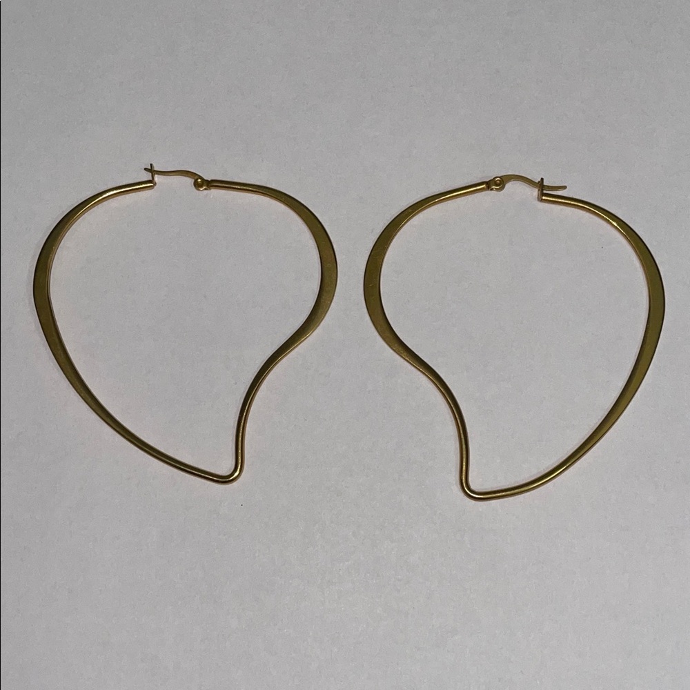 Elegant Gold Hoop Earrings